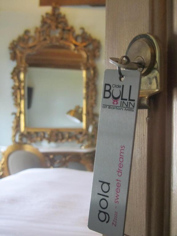 The Bull Inn Mildenhall Room photo